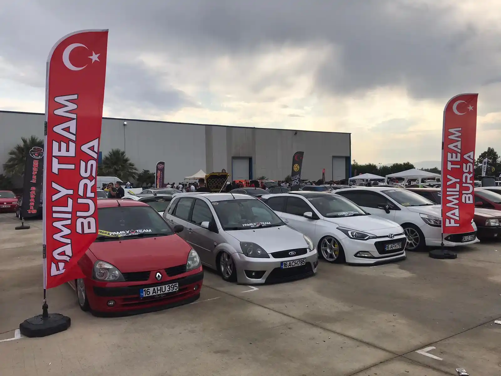 oto-funclub-yelken-bayragi-11