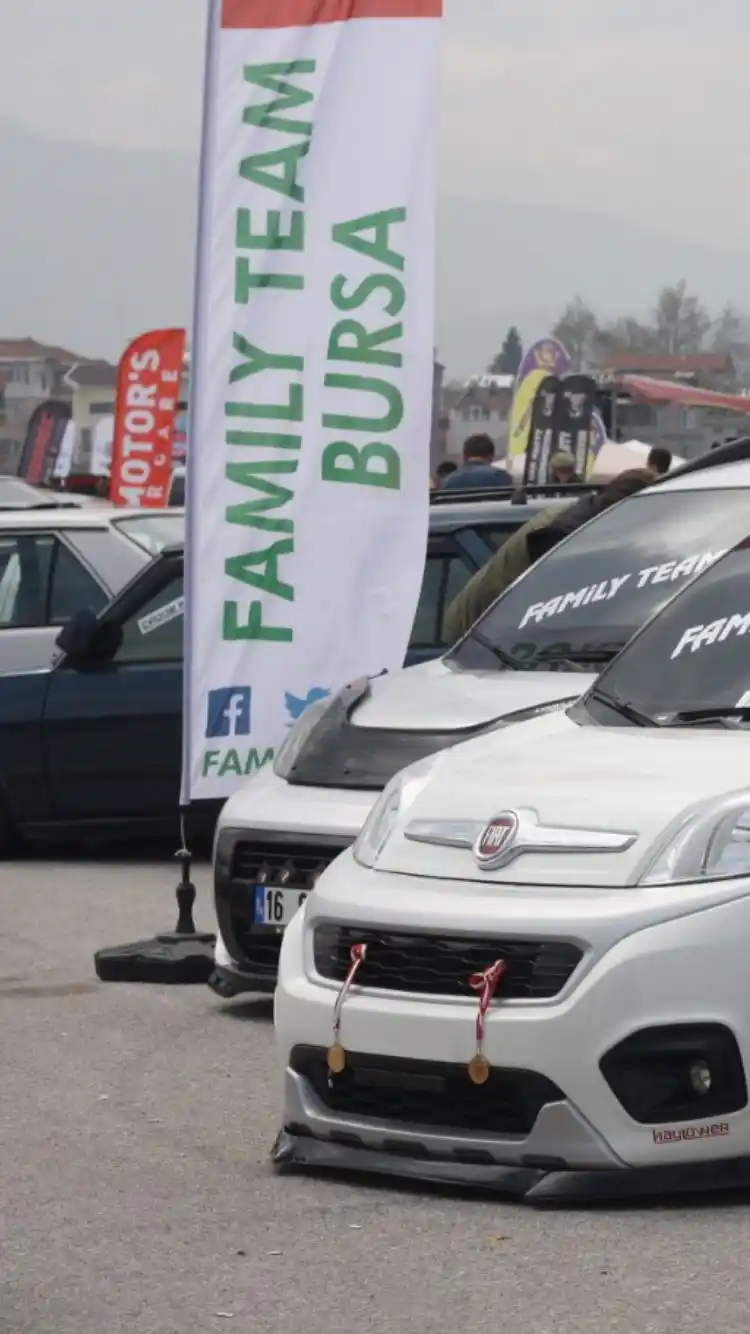 oto-funclub-yelken-bayragi-19